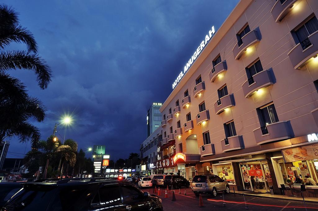 โรงแรมอนูเกราปาเลมบัง ภายนอก รูปภาพ