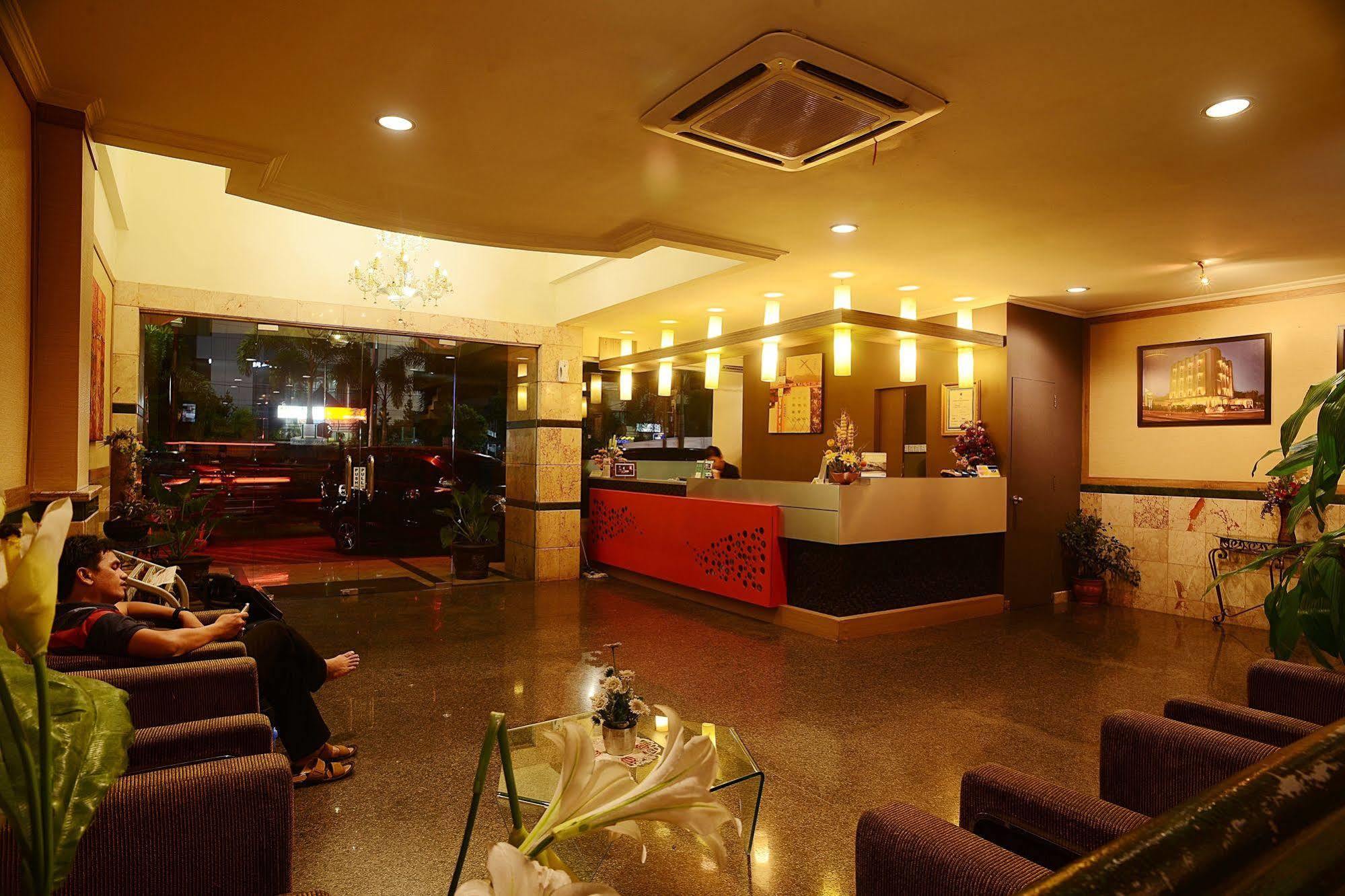 โรงแรมอนูเกราปาเลมบัง ภายนอก รูปภาพ